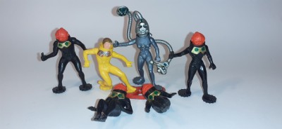 Figurine 6 Britains Deetail Alien Stargards Forcecyborg 1 postament metal C16 foto