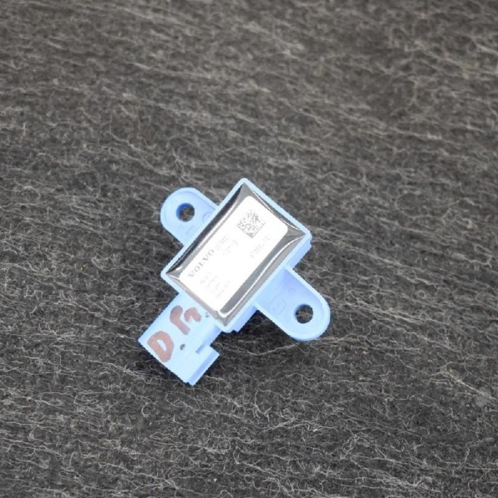 Senzor de impact dreapta față VOLVO XC60 2012 OEM: 30798511 3112861