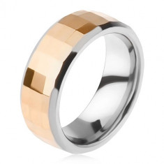 Inel tungsten - în două culori, dungă şlefuită geometric, de culoare aurie - Marime inel: 55