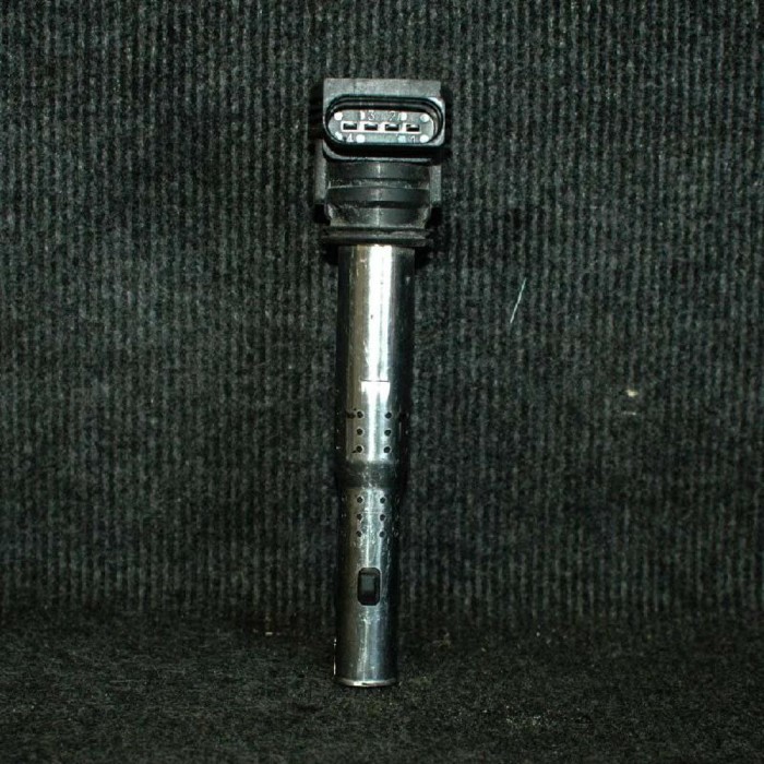Bobina de inducție de &icirc;naltă tensiune VW GOLF V 1K1 2010 OEM: 07K905715F 2008008
