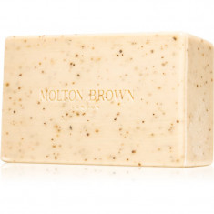 Molton Brown Re-charge Black Pepper Peeling exfoliant pentru corp 250 g