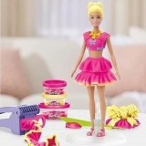 Cumpara ieftin PLAY DOH BARBIE SET VOLANASE SI FUNDITE CU PAPUSA INCLUSA