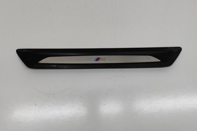 Ornament prag st&amp;acirc;nga față BMW 3 F30, F80 2017 OEM: 8051037 | 31540945 foto