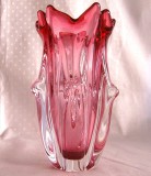 VAZA CRISTAL COLORAT ROZ RUBINIU 13.5 CM