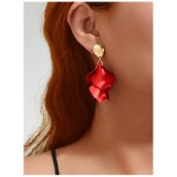 Cumpara ieftin Cercei Aurii cu Petale Rosii - 092282