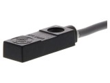 Senzor inductiv OMRON 0-3mm PNP NC 10-30V cablu 2m IP67