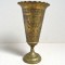 Vas ornamental cu picior indo-persan gravat manual cca 1900-1950