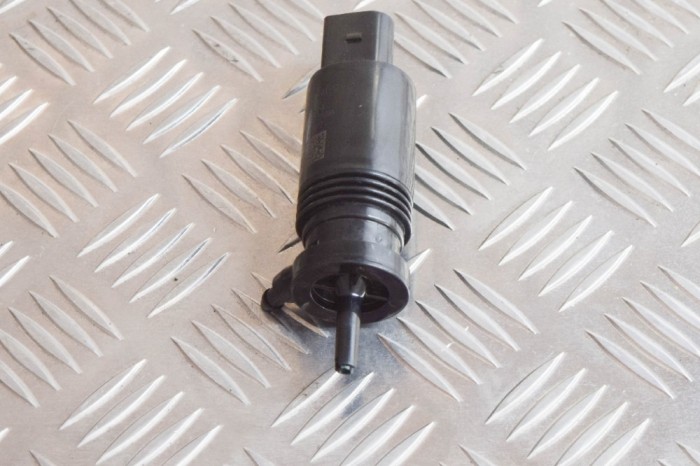Motor rezervor lichid de parbriz TESLA MODEL 3 2018 OEM: P1015486-01-C,1015486-01-C 11424810
