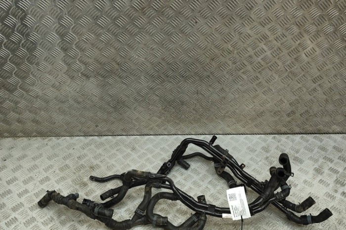 Furtun de lichid de răcire AUDI A3 Sportback 8VA, 8VF 2018 OEM: 5Q0121064BS,3Q0122157S 30719076