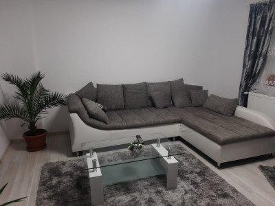 De vinzare apartament 3 camere Nadlac judet arad foto