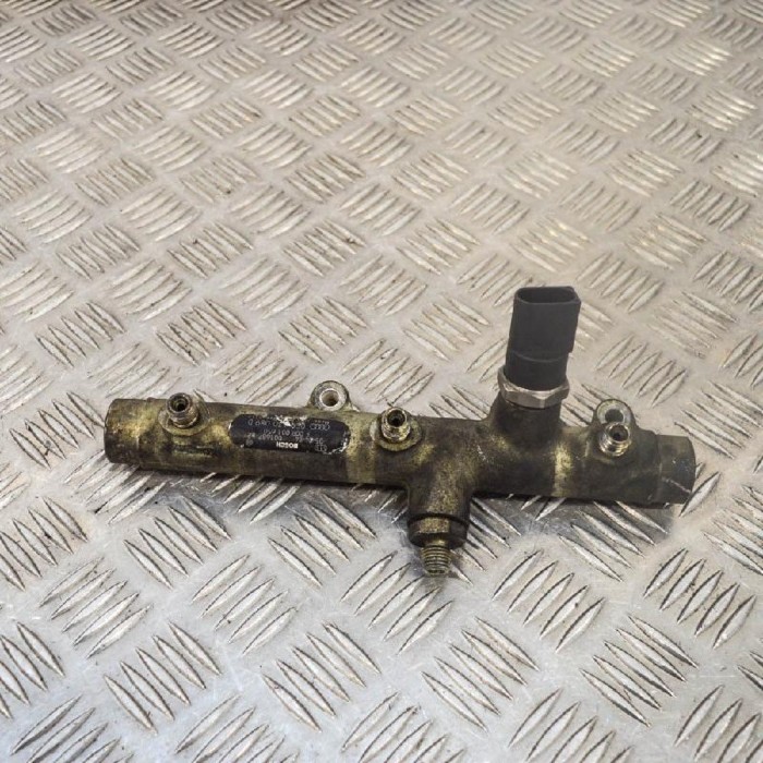 Rampa de combustibil st&acirc;nga AUDI A6 4F2, C6 2006 OEM: 059130089DF00R001650 2474763