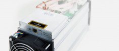 Antminer S9 - Bitcoin miner minare BTC - Bitmain ASIC minat foto