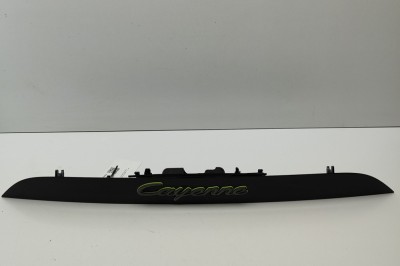 Ornament lampa număr de &amp;icirc;nmatriculare PORSCHE CAYENNE 9Y0/9Y3 2023 OEM: 9Y0827574B | 29178406 foto