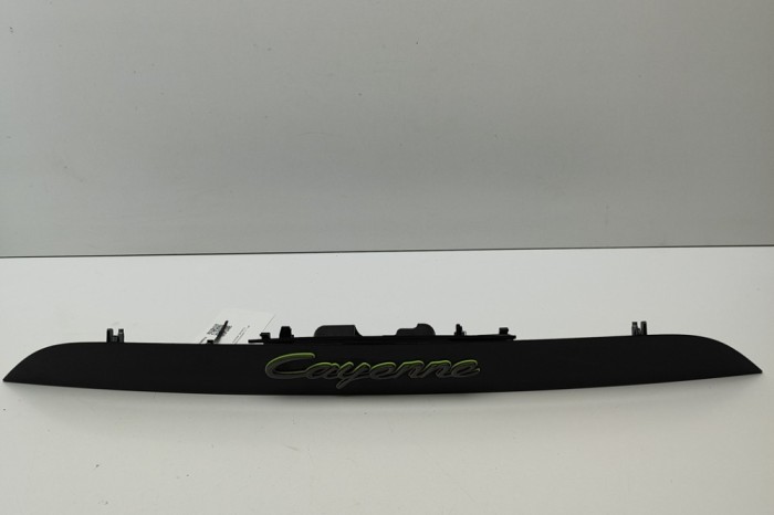Ornament lampa număr de &icirc;nmatriculare PORSCHE CAYENNE 9Y0/9Y3 2023 OEM: 9Y0827574B | 29178406