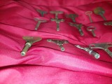 Chei vechi ceasuri pendule perete semineu ani 1900 metal-bronz pret/buc.colectie