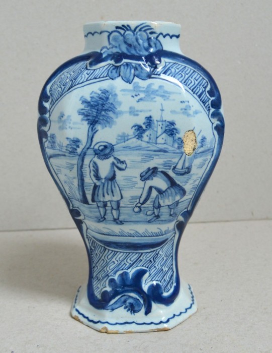 Vas Delft, secol XVIII &ndash; Lampetkan, marcat &bdquo;LPKan&rdquo; cca 1750-1780