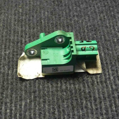 Senzor de impact dreapta spate VW PASSAT Variant B6 3C5 2006 OEM: 3C0909606 | 2051092 foto