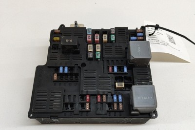 Modul panou de siguranțe VOLVO V60 II 2020 OEM: 32212299 26390535 foto
