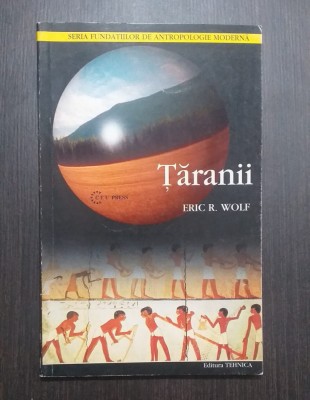 TARANII - ERIC R. WOLF foto