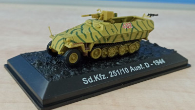 Macheta Transportor Sd.Kfz. 251/10 Ausf.10 Germania 1944 WWII Amercom Tanc 1/72 foto