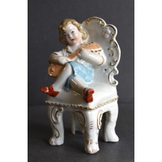 Statueta din portelan Conta &amp; Boehme - Baietel cu chitara - atelier Germania anii 1920