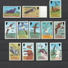 TRISTAN DA CUNHA 1977 FAUNA PASARI - TIMBRUL DE 3C ARE UN MIC DEFECT