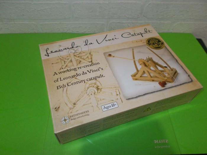 Kituri PATHFINDERS - CATAPULTA lui LEONARDO DA VINCI , joc de constructie , model ecologic lemn