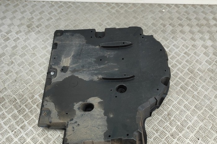 Scut motor central spate TOYOTA YARIS CROSS MXP_ 2024 OEM: 58415-0D010 | 31517011