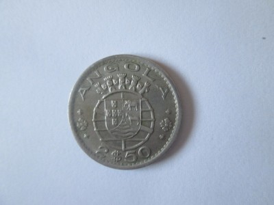 Angola 2$50 1974+Libia 20 Millimes 1965 foto