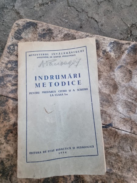 Ministerul Invatamantului - Institutul de Stiinte Pedagogice - Indrumari Metodice pentru predarea citirii si a scrierii Clasa I-a