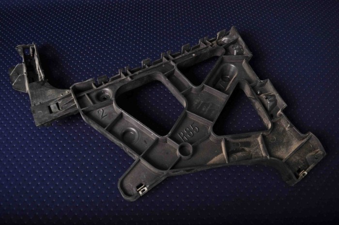 Suport bara de protecție dreapta spate AUDI A5 8T3 2015 OEM: 8T0807890,8T0807454B 2572791