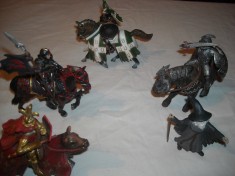 Schleich - lot 5 cavaleri medievali foto