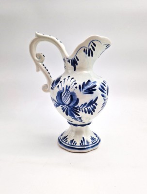 DELFT Ulcior cu Picior Ceramica Olanda 20 cm inaltime monocrom alb albastru foto