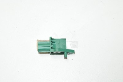 Senzor de impact dreapta spate VW PASSAT B6 3C2 2007 OEM: 3C0909606 2378518 foto