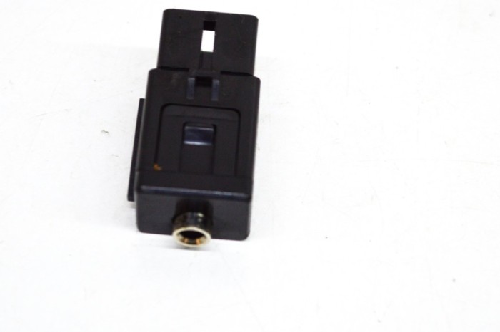 Port USB/AUX-In SKODA OCTAVIA III 5E3 2015 OEM: 5Q0035724 16923392