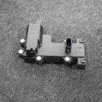 Modul de control ușă dreapta față TESLA MODEL X 2018 OEM: 1045354-00-B 10647935 foto