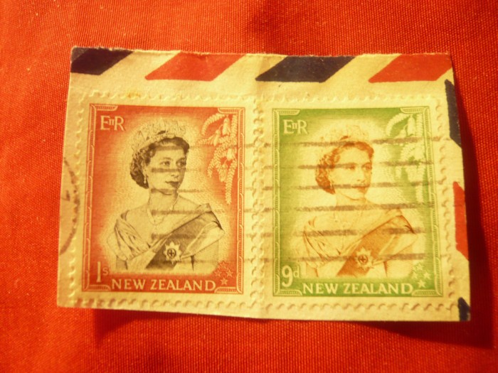 2 Timbre pe fragment Noua Zeelanda 1953 stampilate Elisabeta II ,9p si 1sh
