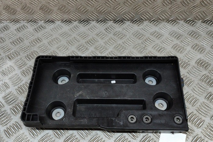 Suport baterie VW PASSAT Variant B8 3G5 2021 OEM: 3Q0804869A 25236691