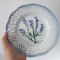 Farfurie decorativa portelan cu decor cobalt si margine dantelata, BAVARIA, Germania Schumann Arzberg Tradition, Design Kaj Beckman, Botanica