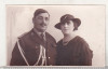 Bnk foto Ofiter cu sotie - interbelica, Romania 1900 - 1950, Sepia, Militar