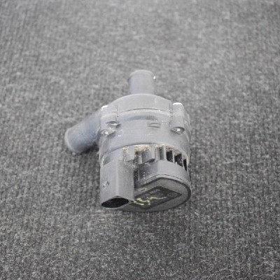 Pompa de apa auxiliara MERCEDES-BENZ GLA X156 2015 OEM: A21183503640392023000 3674421 foto