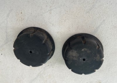 Set dopuri cauciuc (suport) rezervor Yamaha Kawasaki Honda Suzuki foto