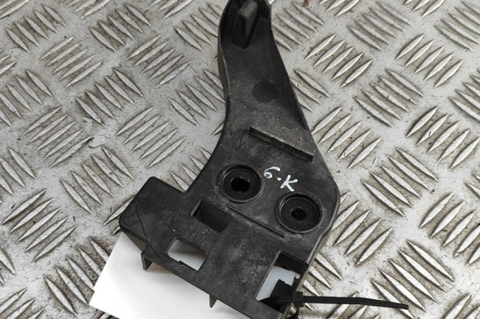 Suport bara de protecție st&acirc;nga spate AUDI A3 Limousine 8VS, 8VM 2018 OEM: 8V5807329A 30787666
