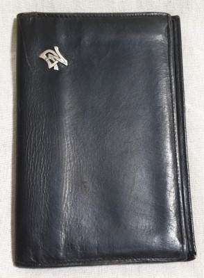 Obiect antique vintage - vechi colectie Portofel din piele cu monograma DN foto