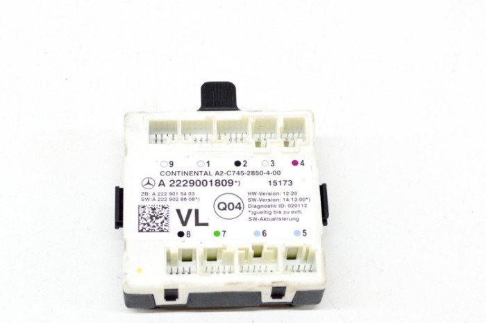 Modul de control ușă st&acirc;nga față MERCEDES-BENZ C T-Model S205 2015 OEM: A2229001809,A2229015403,A2229028608,A2-C745-2850-4-00 12068923