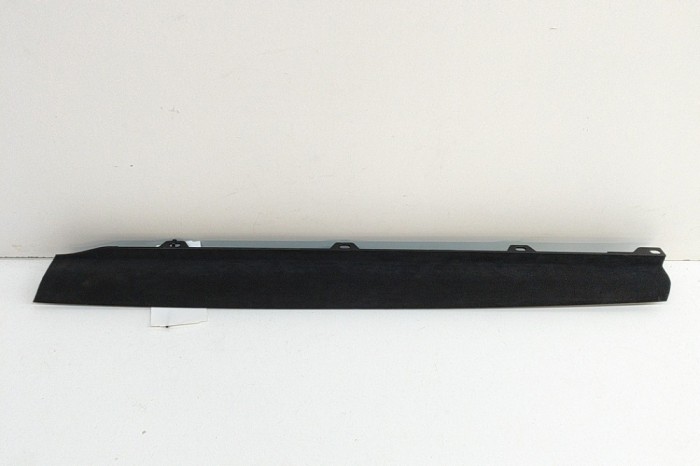 Ornament panou ușă dreapta spate TESLA MODEL X 2016 OEM: 1051556-04-B,1053729-00-B 27211215
