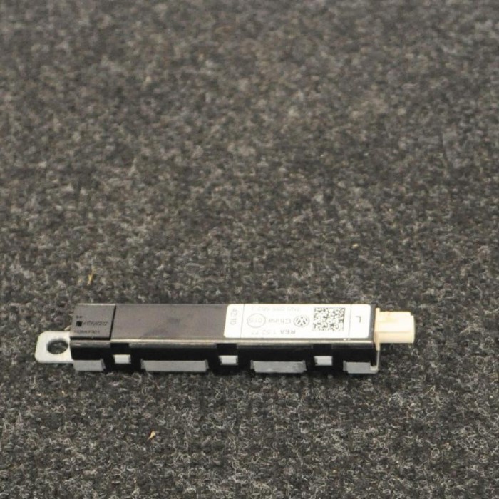 Amplificator de antena SEAT ALHAMBRA 710, 711 2011 OEM: 7N0035552J 2333959