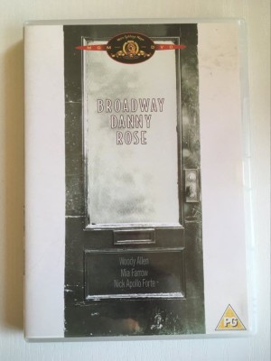 * Film DVD: Broadway Danny Rose, cu Woody Allen si Mia Farrow foto