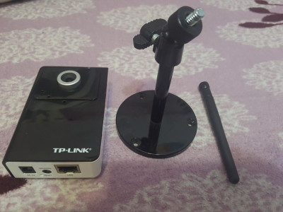 TP-LINK WIRELESS 2-WAY AUDIO SURVEILLANCE CAMERA MODEL TL-SC3130G FUNCTIONALA foto