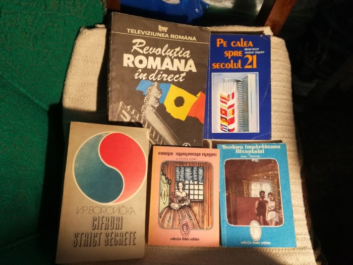 150 cărți de istorie